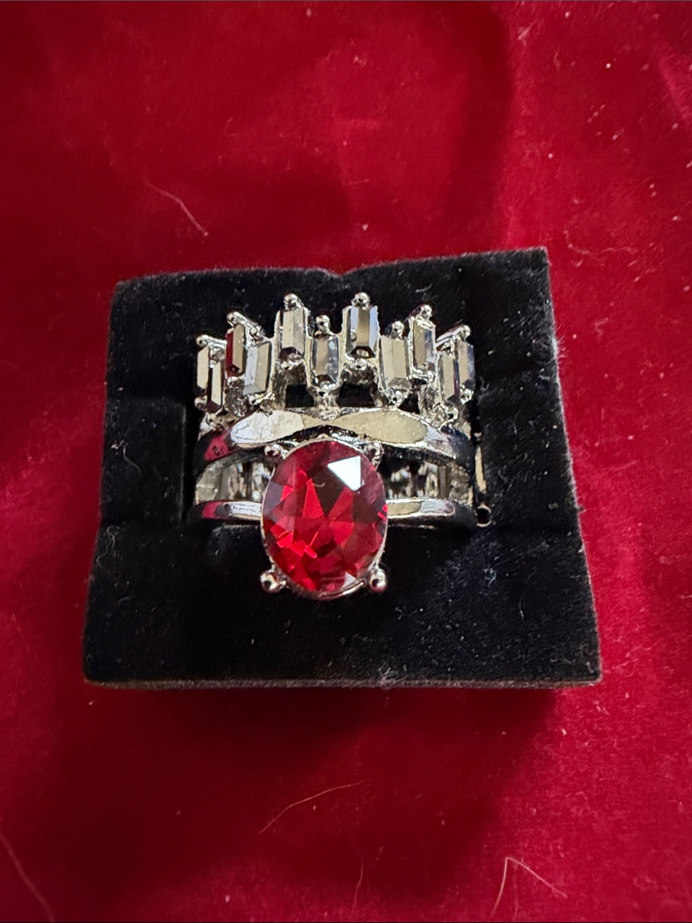 Silver-Tone Stretch Ring with Red Oval Gemstone, (J296)